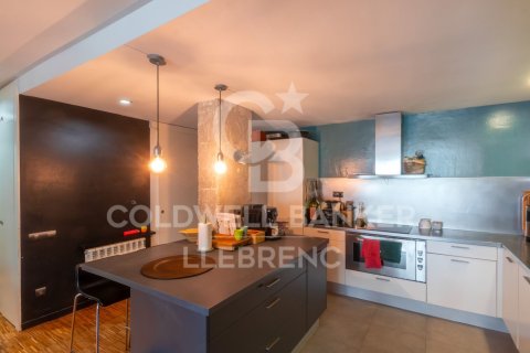 Apartamento de 2 dormitorios en venta en Barcelona, Cataluña, Spain № 7677 - foto 18