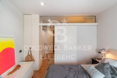 Apartamento de 2 dormitorios en venta en Barcelona, Cataluña, Spain № 7677 - foto 5