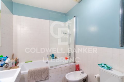 Apartamento de 2 dormitorios en venta en Barcelona, Cataluña, Spain № 7677 - foto 9