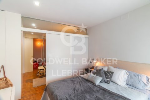 Apartamento de 2 dormitorios en venta en Barcelona, Cataluña, Spain № 7677 - foto 6
