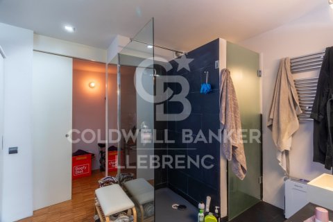 Apartamento de 2 dormitorios en venta en Barcelona, Cataluña, Spain № 7677 - foto 2