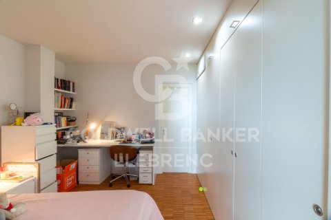 Apartamento de 2 dormitorios en venta en Barcelona, Cataluña, Spain № 7677 - foto 12