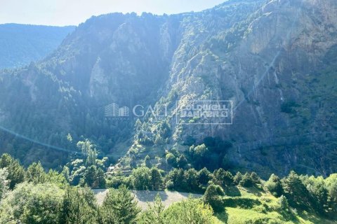 Снять в аренду квартиру в Андорра, Испания с 2 спальни, 73м², № 7679 - фото 2