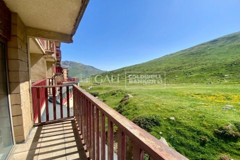 Apartamento de 52 m² en alquiler en Principado De Andorra (Ninguna Poblacion Tiene C.P.), Lérida, Cataluña, Spain № 7681 - foto 5