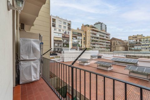 Apartamento de 2 dormitorios en venta en Barcelona, Cataluña, Spain № 3952 - foto 10