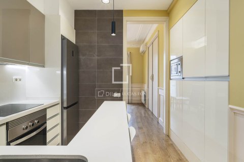 Apartamento de 2 dormitorios en venta en Barcelona, Cataluña, Spain № 3952 - foto 12