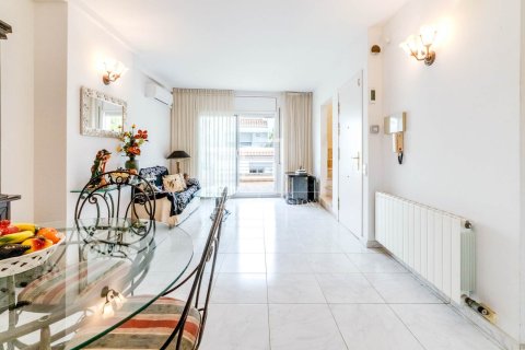 Ático de 3 dormitorios en venta en Sitges, Barcelona, Cataluña, Spain № 3950 - foto 4