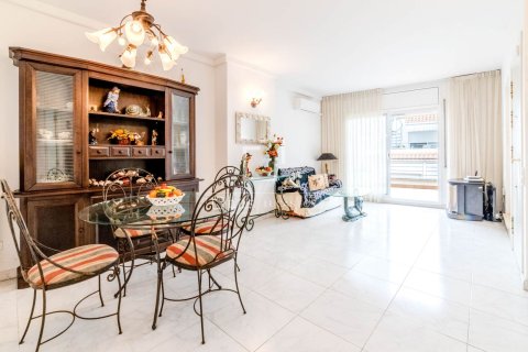 Ático de 3 dormitorios en venta en Sitges, Barcelona, Cataluña, Spain № 3950 - foto 2