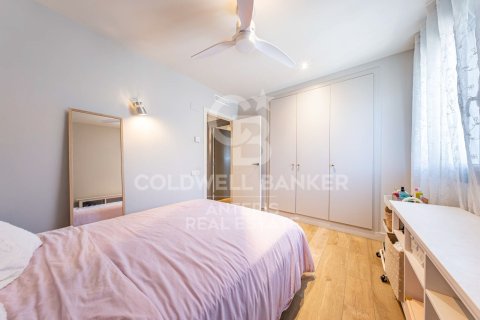 Ático de 4 dormitorios en venta en Badalona, Barcelona, Cataluña, Spain № 7720 - foto 11