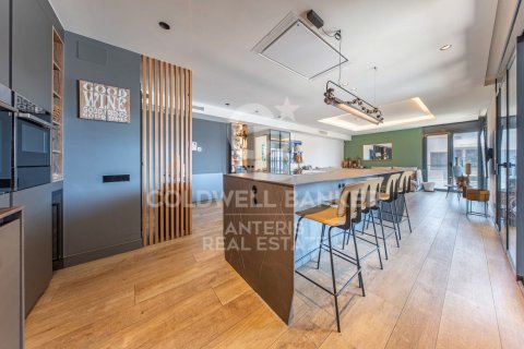Ático de 4 dormitorios en venta en Badalona, Barcelona, Cataluña, Spain № 7720 - foto 26