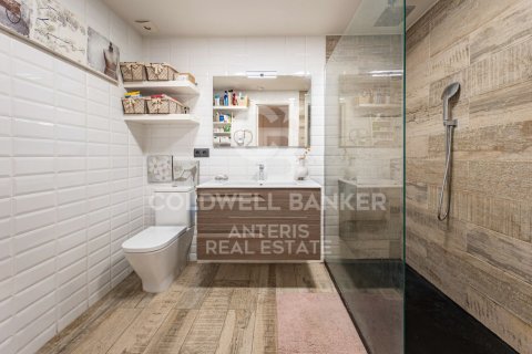 Ático de 4 dormitorios en venta en Badalona, Barcelona, Cataluña, Spain № 7720 - foto 13