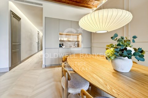 Apartamento de 2 dormitorios en venta en Barcelona, Cataluña, Spain № 7725 - foto 26