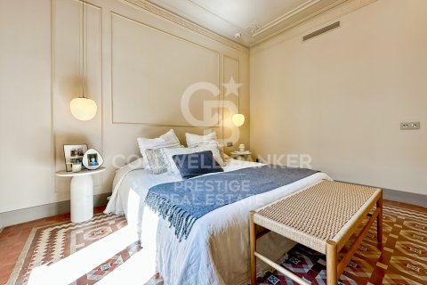 Apartamento de 2 dormitorios en venta en Barcelona, Cataluña, Spain № 7725 - foto 10