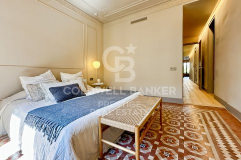 Apartamento de 2 dormitorios en venta en Barcelona, Cataluña, Spain № 7725 - foto 16