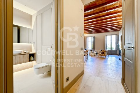 Apartamento de 2 dormitorios en venta en Barcelona, Cataluña, Spain № 7725 - foto 4