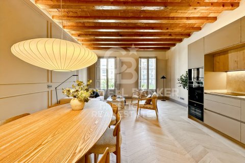 Apartamento de 2 dormitorios en venta en Barcelona, Cataluña, Spain № 7725 - foto 22
