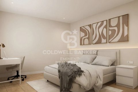 Apartamento de 2 dormitorios en venta en Barcelona, Cataluña, Spain № 7723 - foto 4