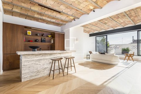 Ático de 4 dormitorios en venta en Barcelona, Cataluña, Spain № 3920