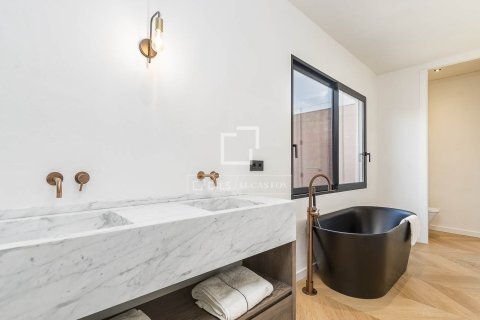 4 bedrooms penthouse for sale in Barcelona, Catalonia, Spain № 3920 - photo 20