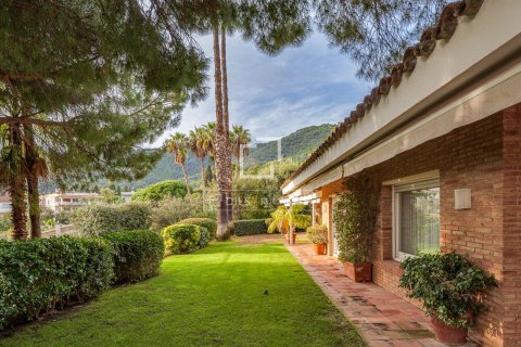 6 bedrooms villa for sale in Premia De Dalt, Barcelona, Catalonia, Spain № 3915 - photo 23