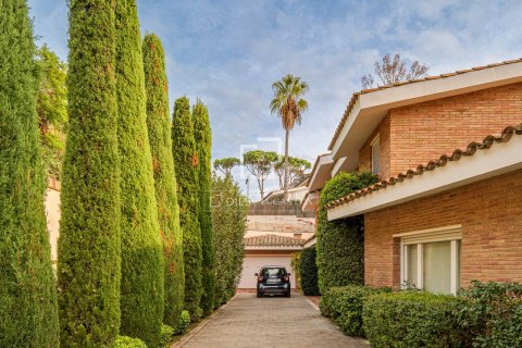 6 bedrooms villa for sale in Premia De Dalt, Barcelona, Catalonia, Spain № 3915 - photo 9