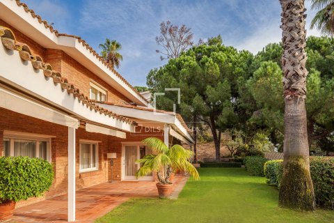 6 bedrooms villa for sale in Premia De Dalt, Barcelona, Catalonia, Spain № 3915 - photo 26