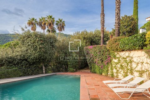 6 bedrooms villa for sale in Premia De Dalt, Barcelona, Catalonia, Spain № 3915 - photo 4