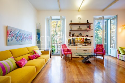 2 bedrooms apartment for sale in Barcelona, Catalonia, Spain № 2874 - photo 2