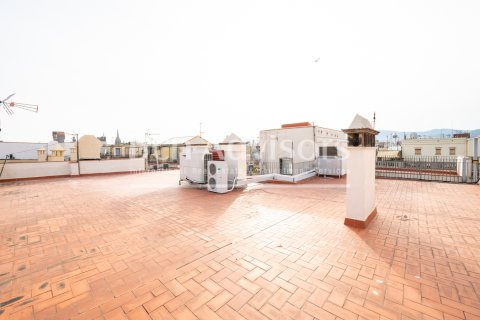 Ático de 3 dormitorios en venta en Barcelona, Cataluña, Spain № 2877 - foto 23
