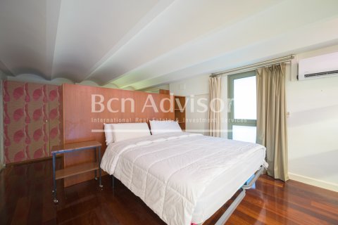 Apartamento de 2 dormitorios en venta en Barcelona, Cataluña, Spain № 2871 - foto 14
