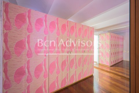 Apartamento de 2 dormitorios en venta en Barcelona, Cataluña, Spain № 2871 - foto 17