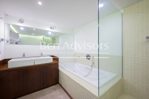 Apartamento de 2 dormitorios en venta en Barcelona, Cataluña, Spain № 2871 - foto 20