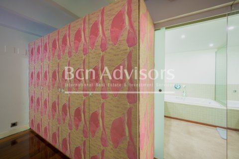 Apartamento de 2 dormitorios en venta en Barcelona, Cataluña, Spain № 2871 - foto 18