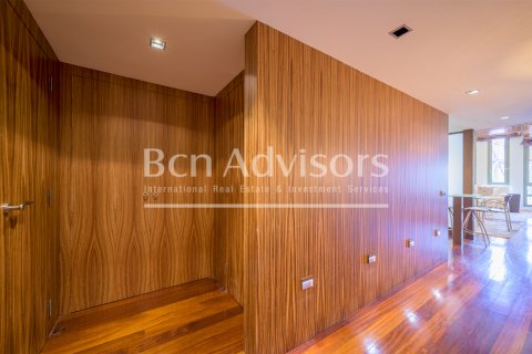 Apartamento de 2 dormitorios en venta en Barcelona, Cataluña, Spain № 2871 - foto 11