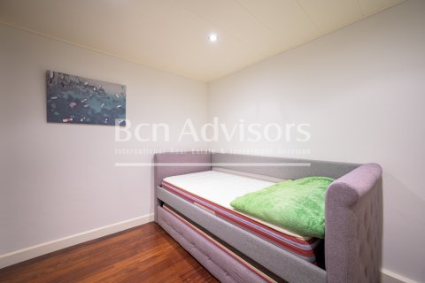 Apartamento de 2 dormitorios en venta en Barcelona, Cataluña, Spain № 2871 - foto 23