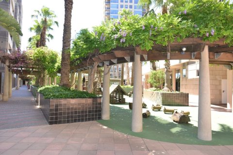 Apartamento de 4 dormitorios en venta en Barcelona, Cataluña, Spain № 7620 - foto 23