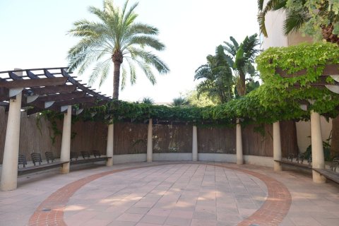 Apartamento de 4 dormitorios en venta en Barcelona, Cataluña, Spain № 7620 - foto 19