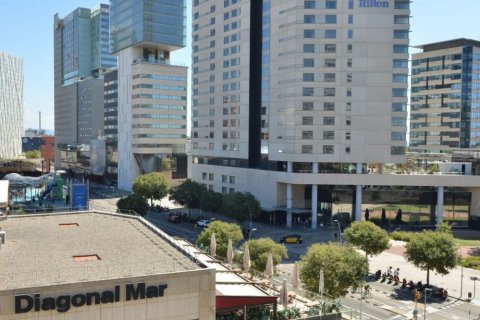 Apartamento de 4 dormitorios en venta en Barcelona, Cataluña, Spain № 7620 - foto 21