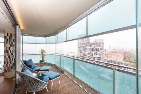 Купить квартиру в Барселона, Испания с 2 комнаты, 133м², № 7617 - фото 6