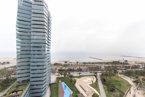 Купить квартиру в Барселона, Испания с 2 комнаты, 133м², № 7617 - фото 2