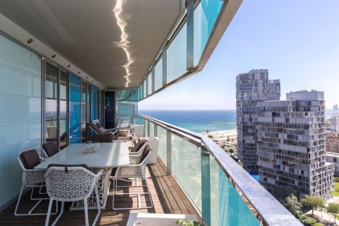 Apartamento de 3 dormitorios en venta en Barcelona, Cataluña, Spain № 7616