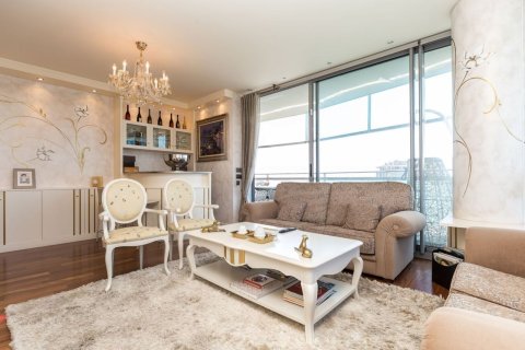 Купить квартиру в Барселона, Испания с 4 комнаты, 145м², № 7616 - фото 16