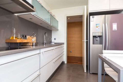 Купить квартиру в Барселона, Испания с 4 комнаты, 145м², № 7616 - фото 23