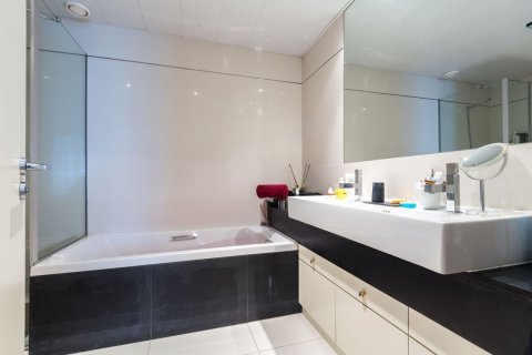 Купить квартиру в Барселона, Испания с 4 комнаты, 145м², № 7616 - фото 21