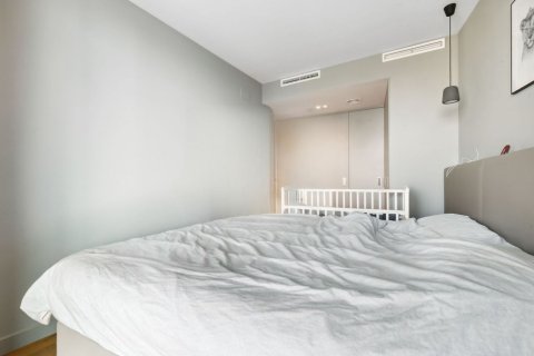 Apartamento de 3 dormitorios en venta en Barcelona, Cataluña, Spain № 7615 - foto 14