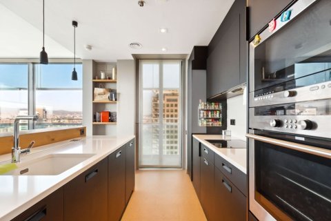 Apartamento de 3 dormitorios en venta en Barcelona, Cataluña, Spain № 7615 - foto 17