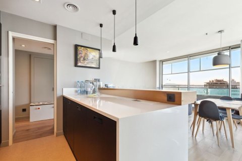 Apartamento de 3 dormitorios en venta en Barcelona, Cataluña, Spain № 7615 - foto 19