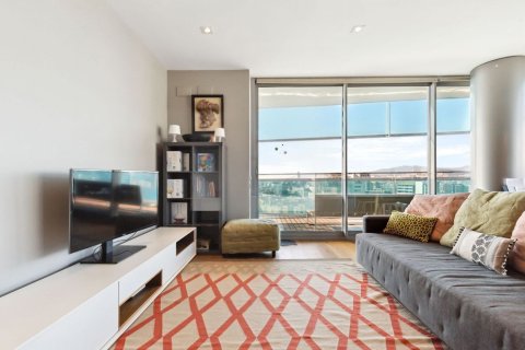Apartamento de 3 dormitorios en venta en Barcelona, Cataluña, Spain № 7615 - foto 9