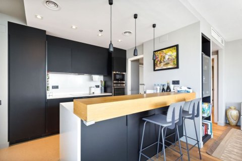 Apartamento de 3 dormitorios en venta en Barcelona, Cataluña, Spain № 7615 - foto 18