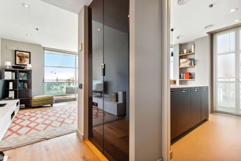 Apartamento de 3 dormitorios en venta en Barcelona, Cataluña, Spain № 7615 - foto 13